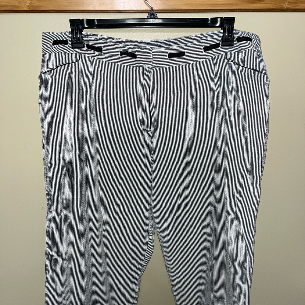 Women's Striped Capris - Black and White